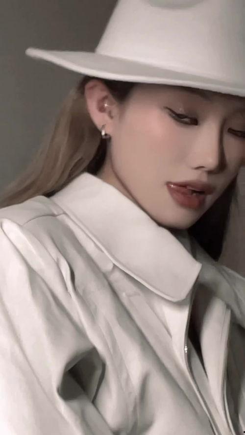 网红和大哥吃瓜视频,揭秘网络热点背后的故事 第3张 网红和大哥吃瓜视频,揭秘网络热点背后的故事 第3张